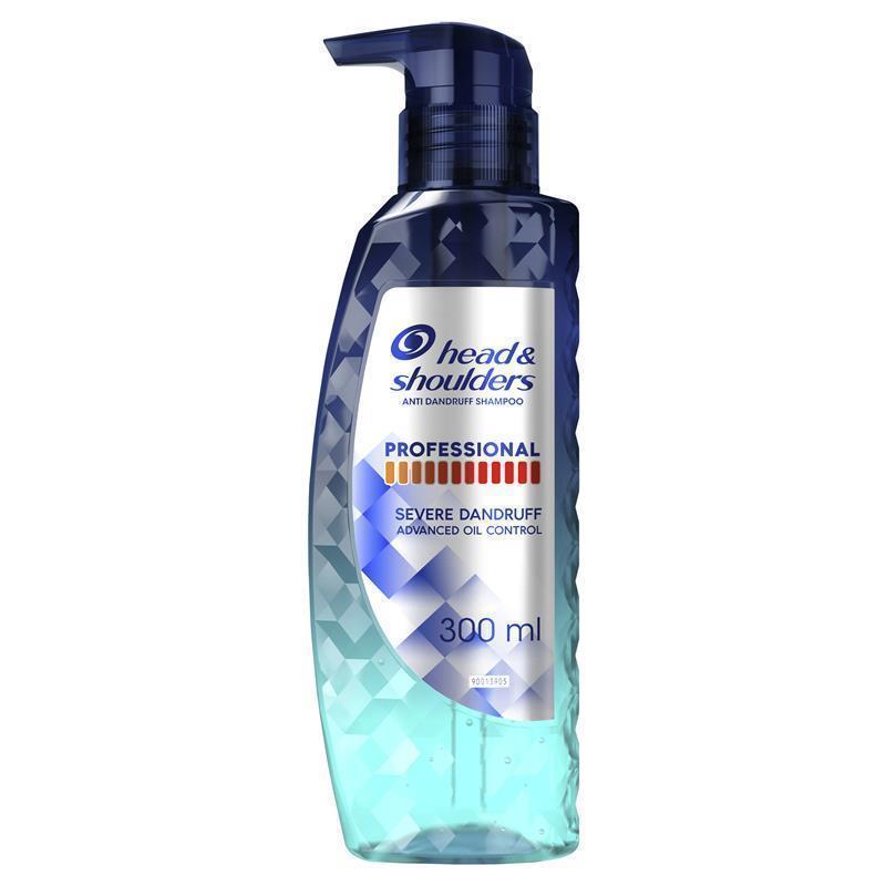 Load image into Gallery viewer, Head &amp; Shoulders Professional Advanced Oil Control Shampoo For Severe Dandruff 300ml
