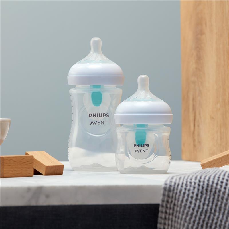 Load image into Gallery viewer, Avent Natural Response Feeding Bottles with AirFree Vent 125ml 2 Pack
