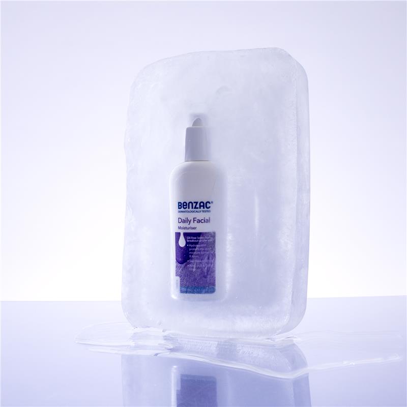 Load image into Gallery viewer, Benzac Daily Facial Moisturiser 118ml
