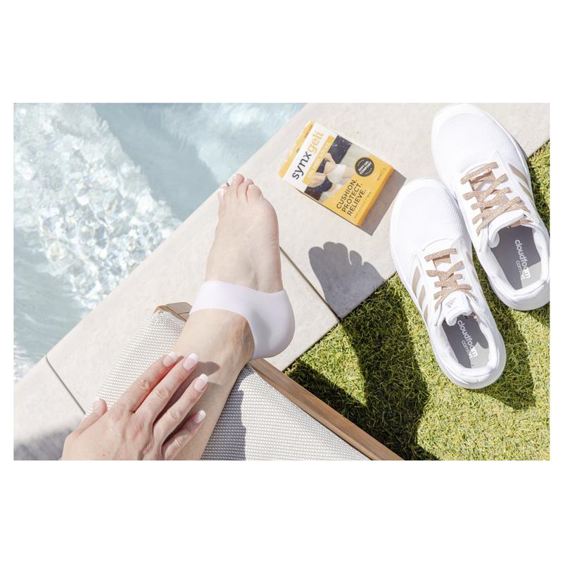 Load image into Gallery viewer, Synxgeli Heel Socks
