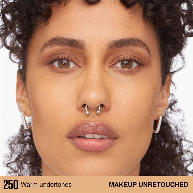 Load image into Gallery viewer, Maybelline Superstay Lumi Matte Foundation 250
