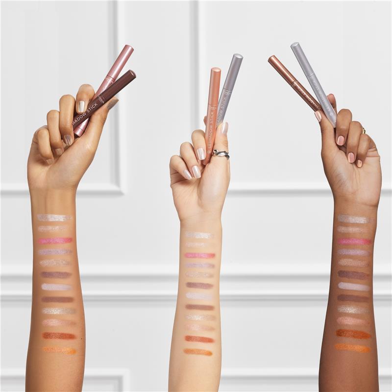 Load image into Gallery viewer, L'Oreal Paris Paradise Le Shadow Stick 100 Ice Sparkle
