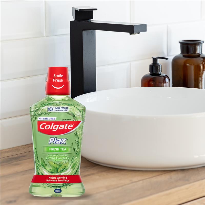 Load image into Gallery viewer, Colgate Plax Alcohol Free Antibacterial Mouthwash Fresh Tea 500mL
