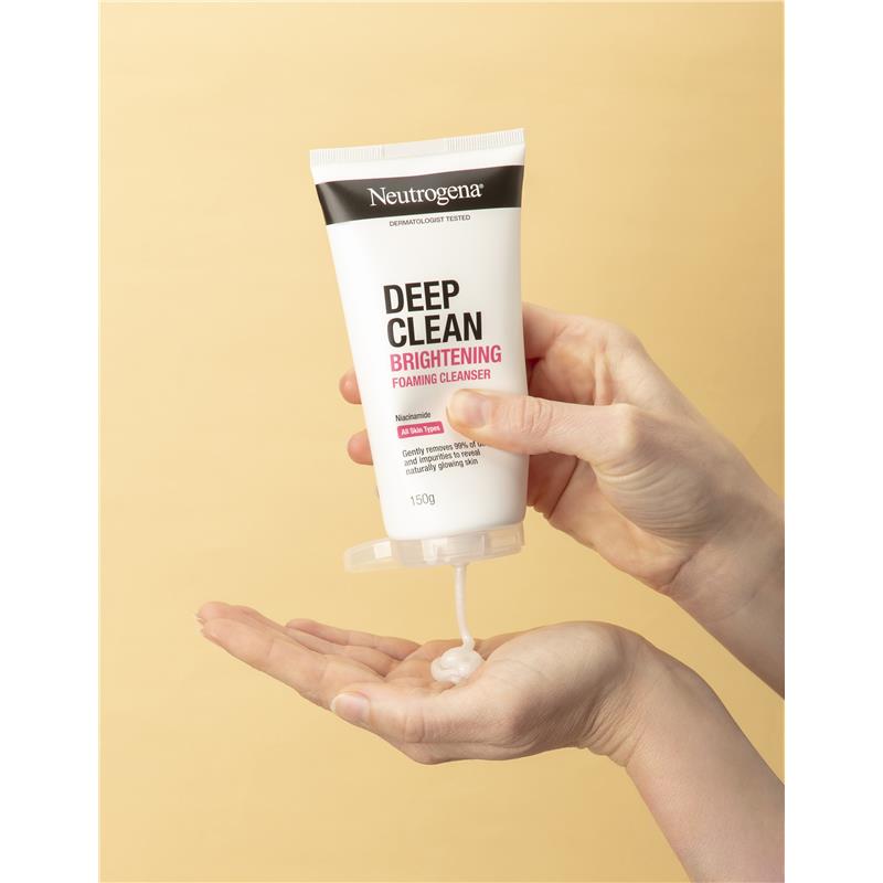 Load image into Gallery viewer, Neutrogena Deep Clean Brightening Foaming Cleanser 150g
