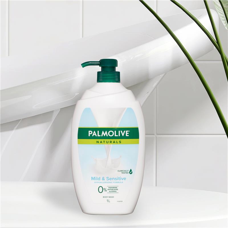 Load image into Gallery viewer, Palmolive Naturals Body Wash Mild &amp; Sensitive 1L
