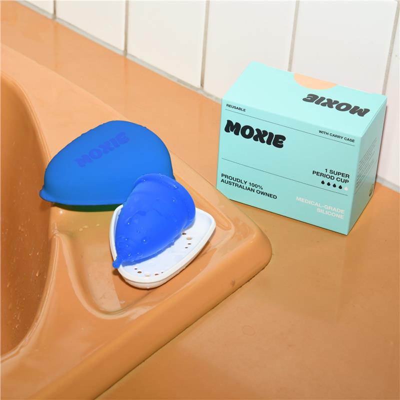 Load image into Gallery viewer, Moxie Menstrual Cup with Purse-worthy Pod Super
