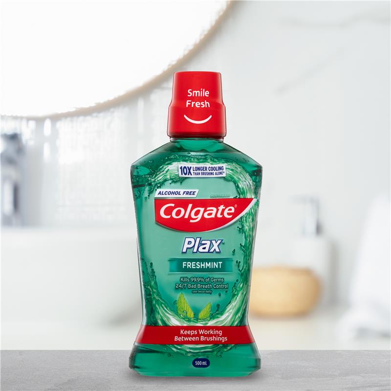Load image into Gallery viewer, Colgate Plax Alcohol free Antibacterial Freshmint Mouthwash 500mL
