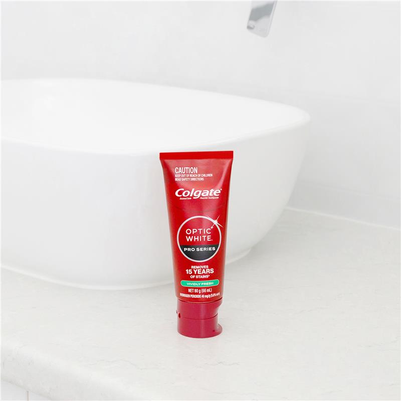 Load image into Gallery viewer, Colgate Toothpaste Optic White Pro Series Vividly Fresh 5% 80g

