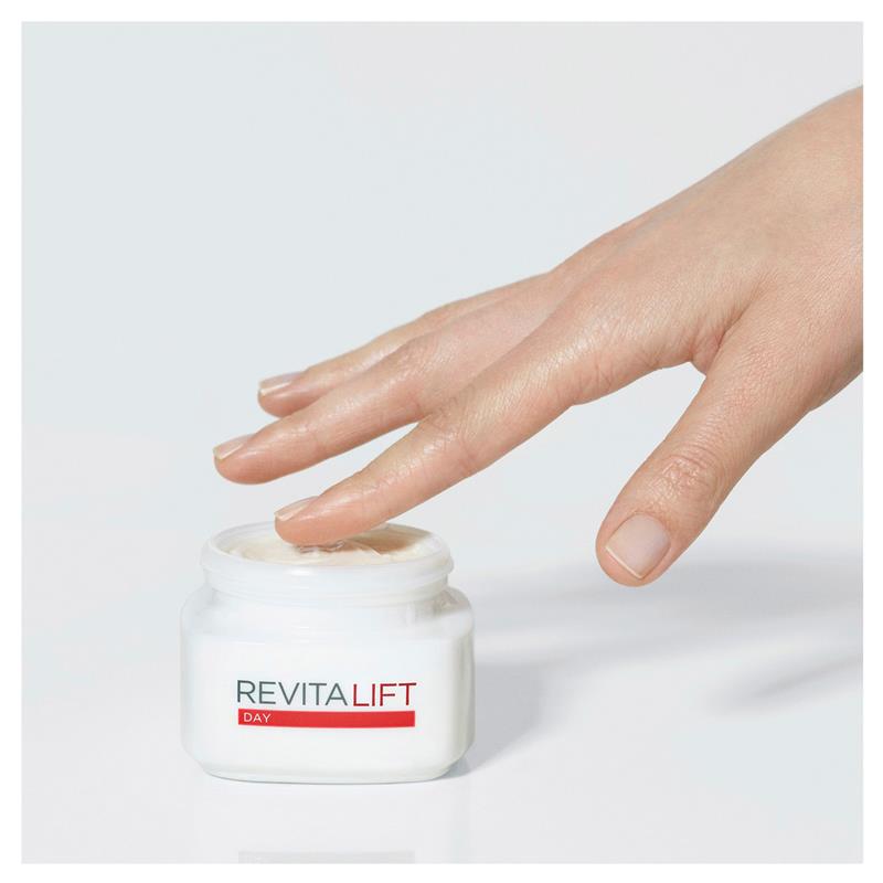 Load image into Gallery viewer, L'Oreal Paris Revitalift Day Cream 50ml
