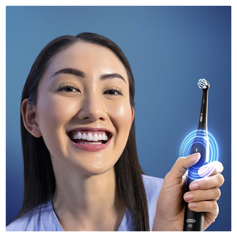 Load image into Gallery viewer, Oral B Power Toothbrush iO 2 Series Black
