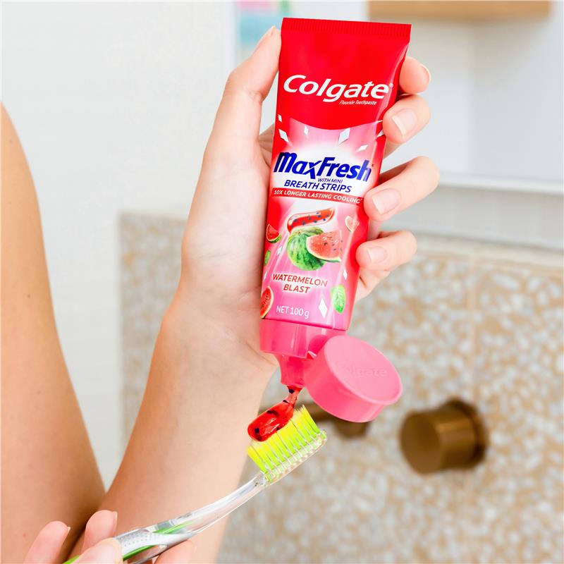 Load image into Gallery viewer, Colgate Toothpaste Max Fresh Watermelon 100g
