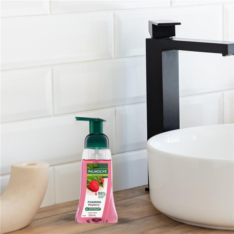 Load image into Gallery viewer, Palmolive Naturals Foaming Hand Wash Raspberry 250ml
