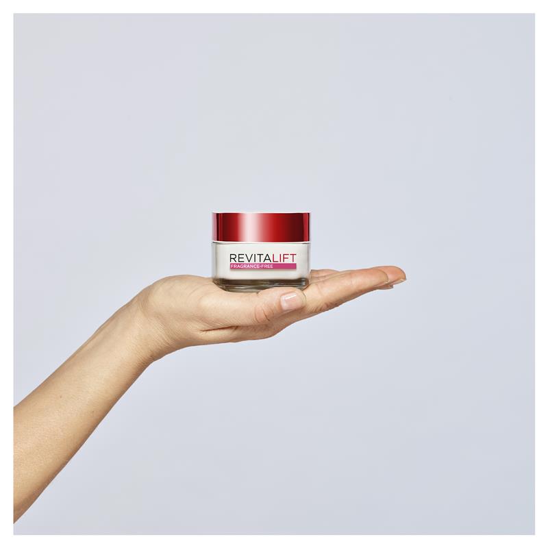 Load image into Gallery viewer, L'Oreal Paris Revitalift Classic Fragrance Free Day Cream 50ml
