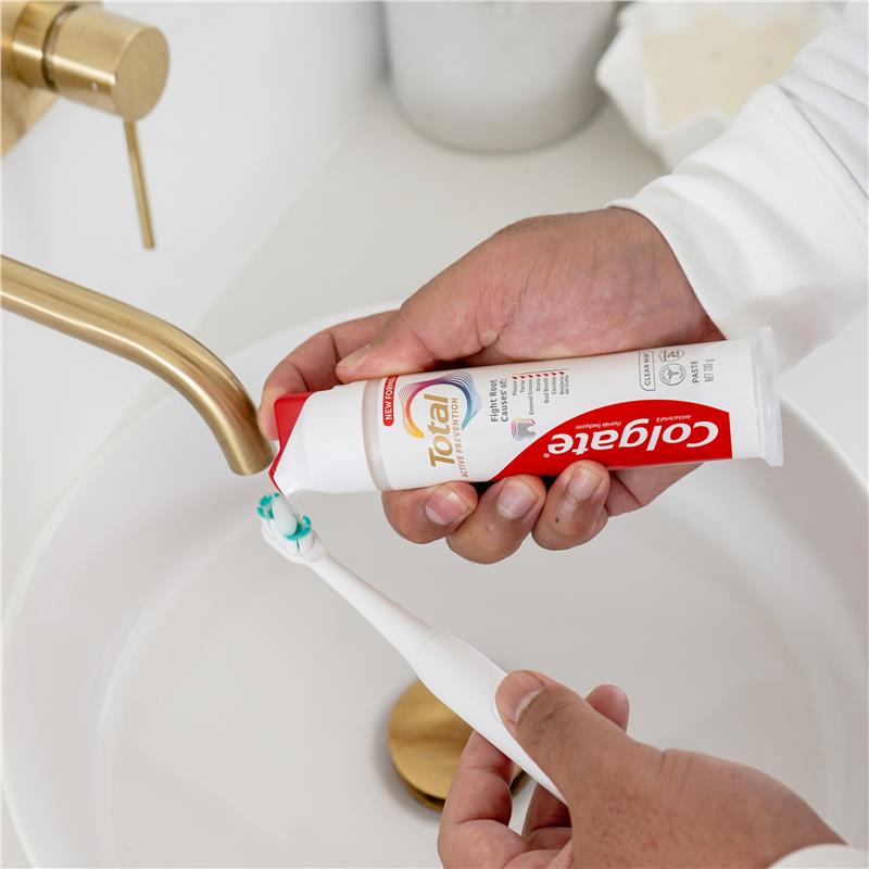 Load image into Gallery viewer, Colgate Toothpaste Total Clean Mint Pump 130g
