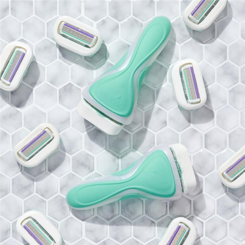Load image into Gallery viewer, Schick Intuition Naturals Sensitive Care Kit
