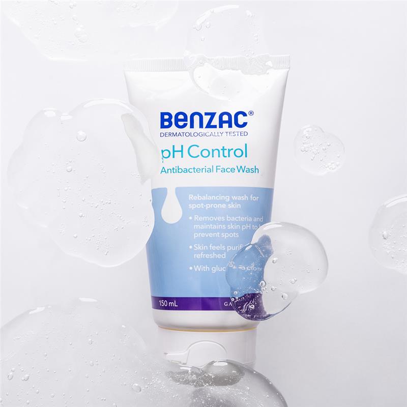 Load image into Gallery viewer, Benzac PH Control Antibacterial Face Wash 150ml
