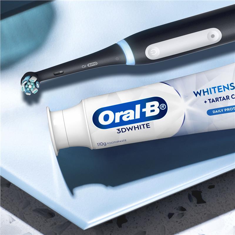 Load image into Gallery viewer, Oral B Toothpaste 3D White Strengthen Enamel 110g
