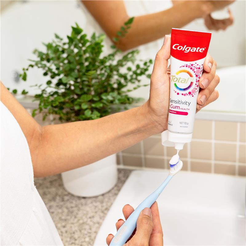 Load image into Gallery viewer, Colgate Toothpaste Total Sensitivity &amp; Gum Original 115g
