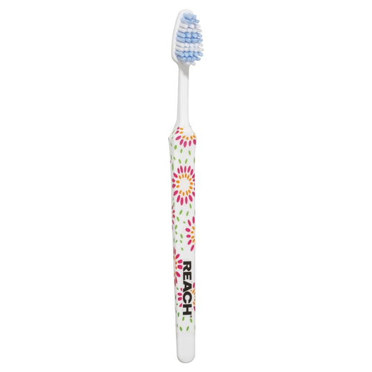 Reach Toothbrush Superb Clean Between Teeth Medium 3 Pack