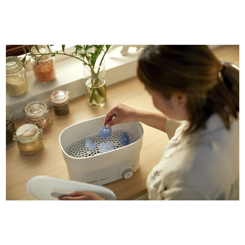 Load image into Gallery viewer, Avent Soothie Blue 0-6 Months 2 Pack
