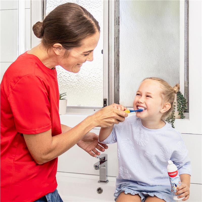 Load image into Gallery viewer, Colgate Toothpaste Kids Strawberry Pump 85g

