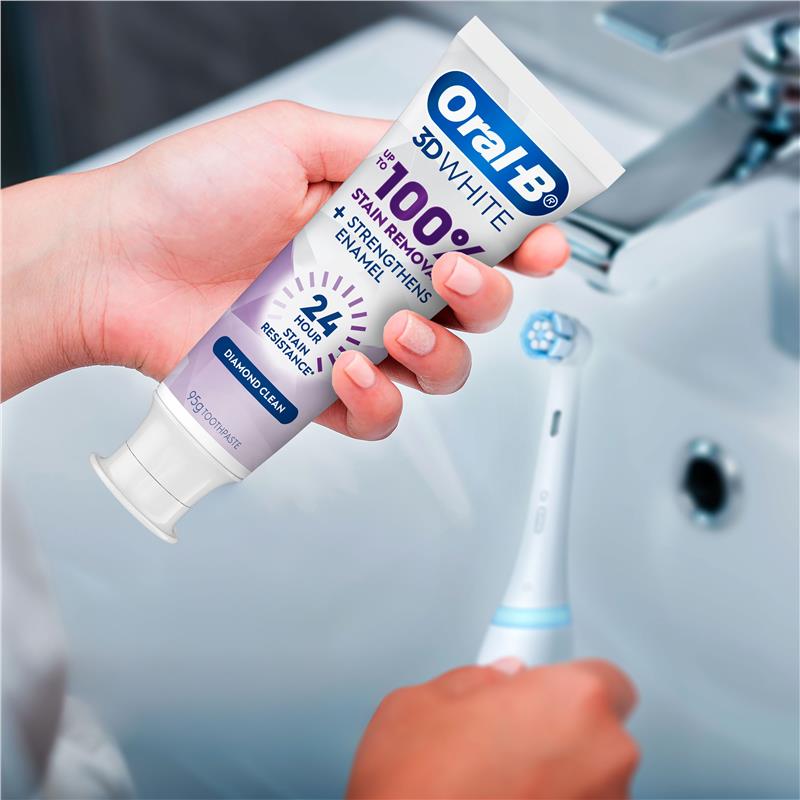 Load image into Gallery viewer, Oral B Toothpaste 3D White Lasting Enamel Strong 95g

