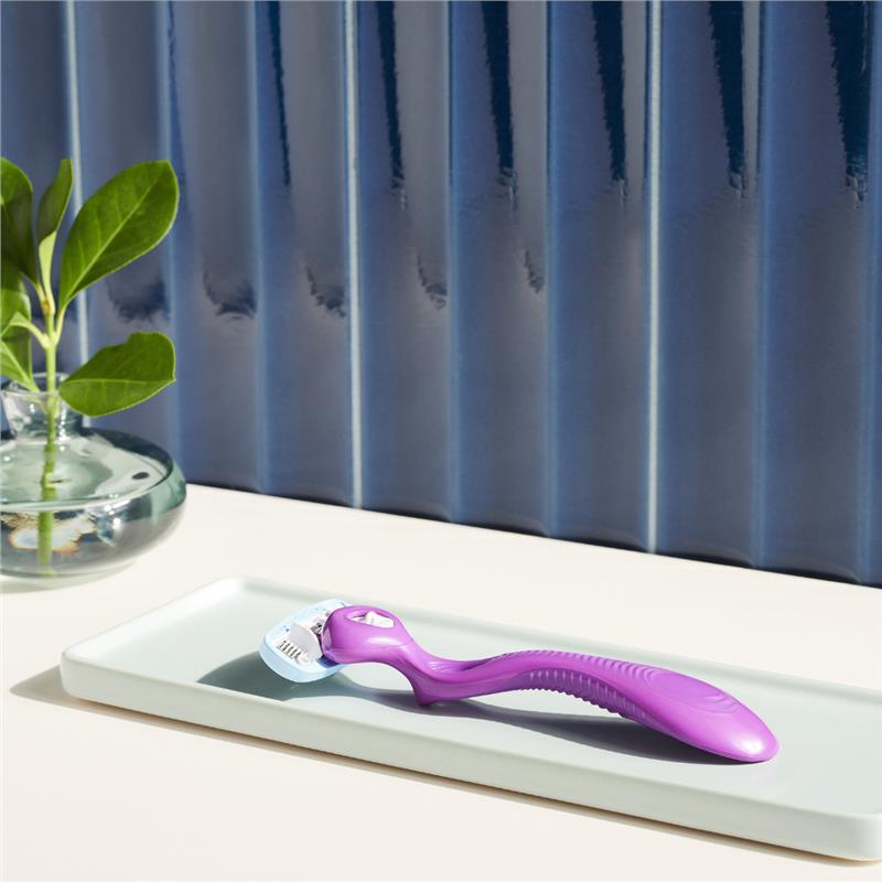 Load image into Gallery viewer, Schick Hydro Silk Blades 4 pack

