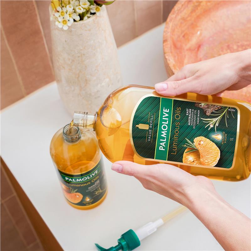 Load image into Gallery viewer, Palmolive Luminous Oils Hand Wash Refill Mandarin &amp; Rosemary Oil 1L
