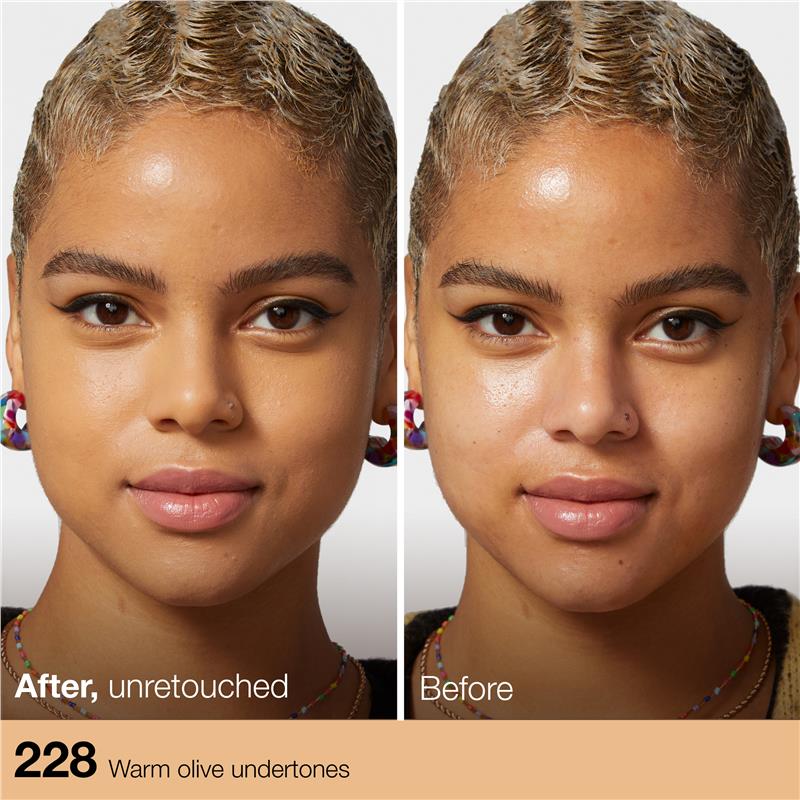Load image into Gallery viewer, Maybelline Fit Me Matte &amp; Poreless Mattifying Liquid Foundation - Soft Tan 228
