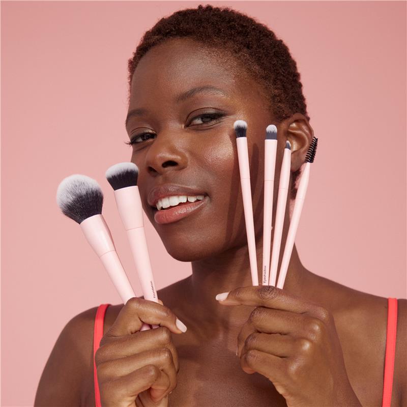 Load image into Gallery viewer, MCoBeauty Everyday 6 Piece Essentials Set
