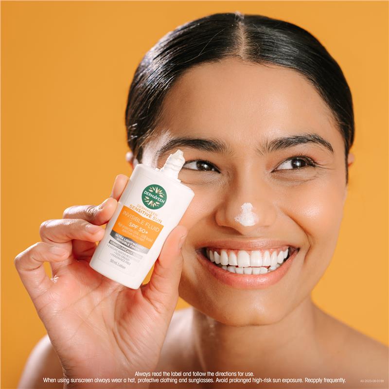 Load image into Gallery viewer, DermaVeen Sensitive Sun Invisible Fluid SPF50+ 50ml
