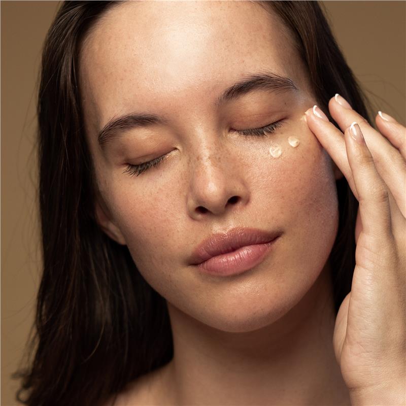 Load image into Gallery viewer, Antipodes Kiwi Seed 23k Gold Eye Cream 30ml
