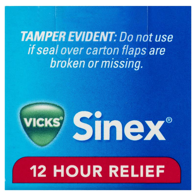Load image into Gallery viewer, Vicks Sinex Aloe Nasal Spray 15mL
