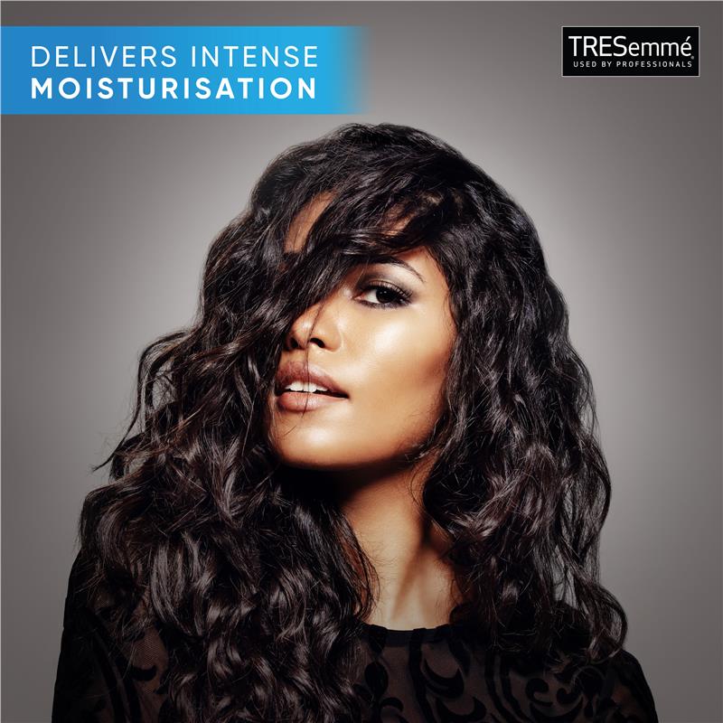 Load image into Gallery viewer, Tresemme Shampoo Moisture Rich 940ml
