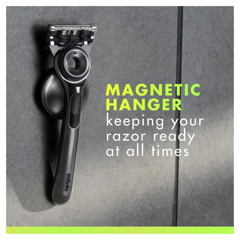 Load image into Gallery viewer, Gillette Labs Razor +4 Blade with Hook
