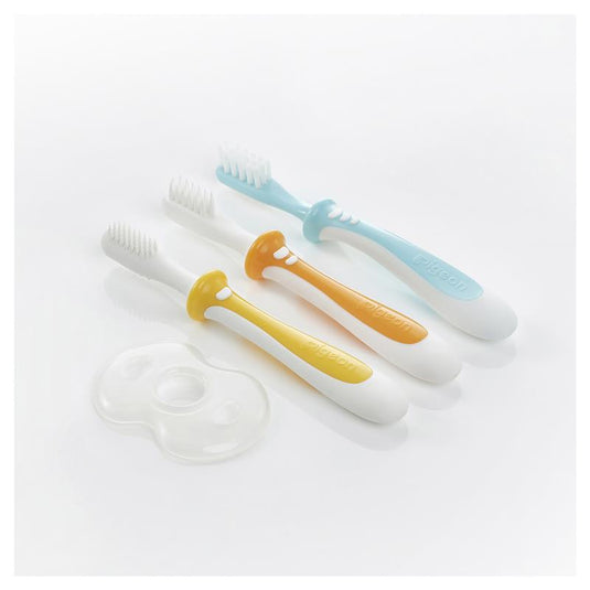 Pigeon Training Toothbrush Set