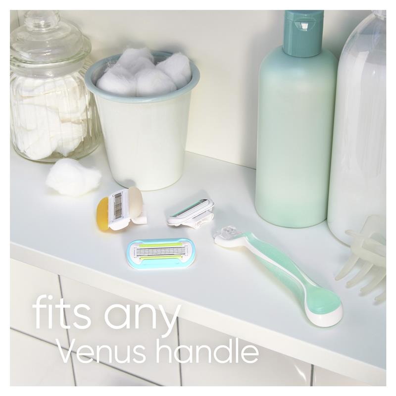 Load image into Gallery viewer, Gillette Venus Smooth Sensitive Blade Refills 4 Pack

