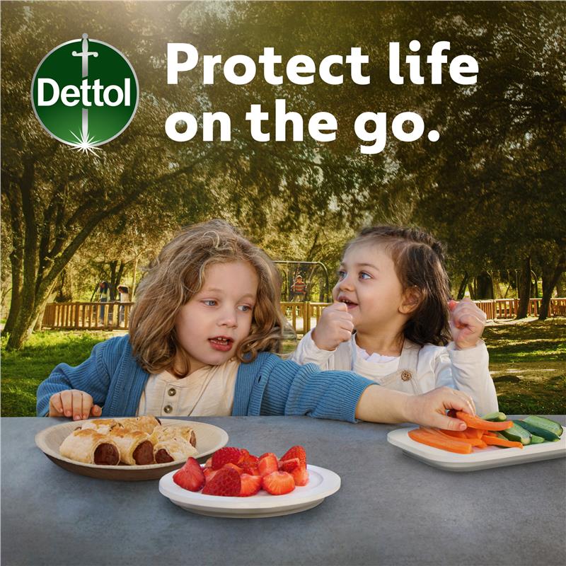 Load image into Gallery viewer, Dettol 2 In 1 Sanitizer Spray With Aloe Vera Extracts 90ml

