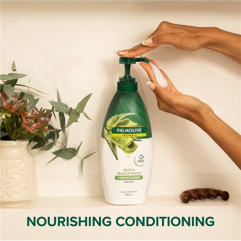 Load image into Gallery viewer, Palmolive Naturals Active Nourishment Normal Hair Conditioner Aloe Vera &amp; Fruit Vitamins 700mL
