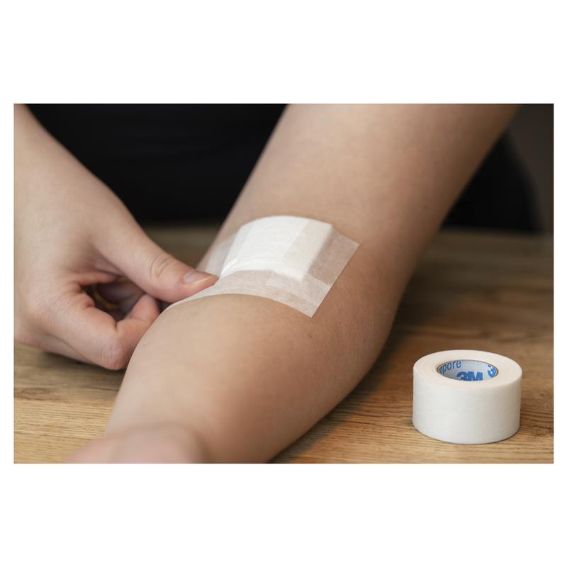 Load image into Gallery viewer, Nexcare Micropore Gentle Paper Tape White 25.4mm x 9.14m
