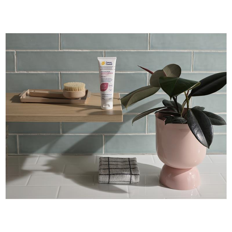 Load image into Gallery viewer, Cancer Council SPF 50+ Day Wear Face Matte Invisible 75ml Tube
