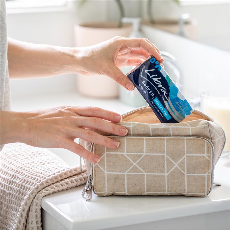 Load image into Gallery viewer, Libra Tampons Regular 32
