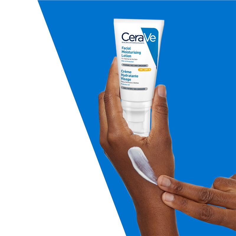Load image into Gallery viewer, CeraVe Facial Moisturising Lotion SPF 15 52ml

