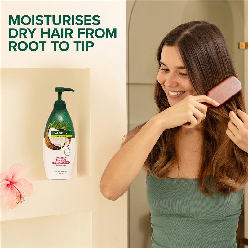 Load image into Gallery viewer, Palmolive Naturals Intensive Moisture for dry/coarse Hair Conditioner Coco cream &amp; Pure milk protein 700mL

