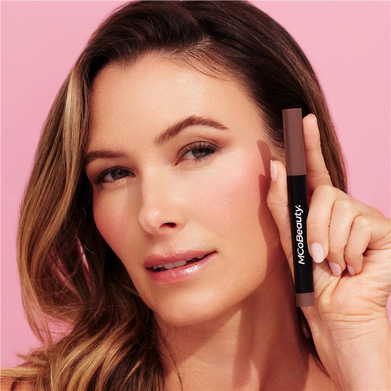 Load image into Gallery viewer, MCoBeauty Matte Eyeshadow Stick Chocolate
