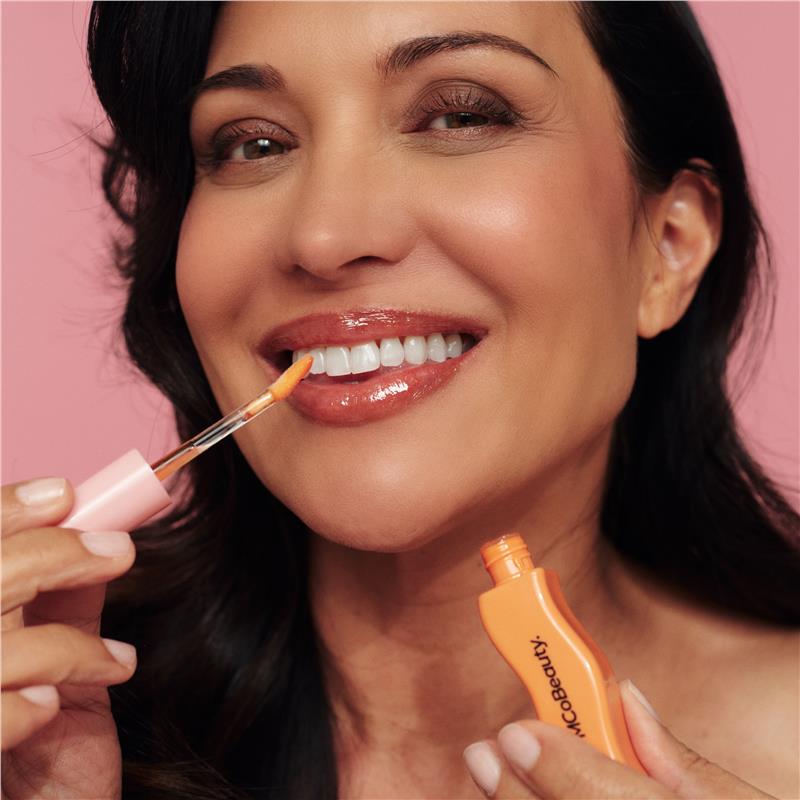 Load image into Gallery viewer, MCoBeauty Golden Glow Lip Oil Tropical Mango
