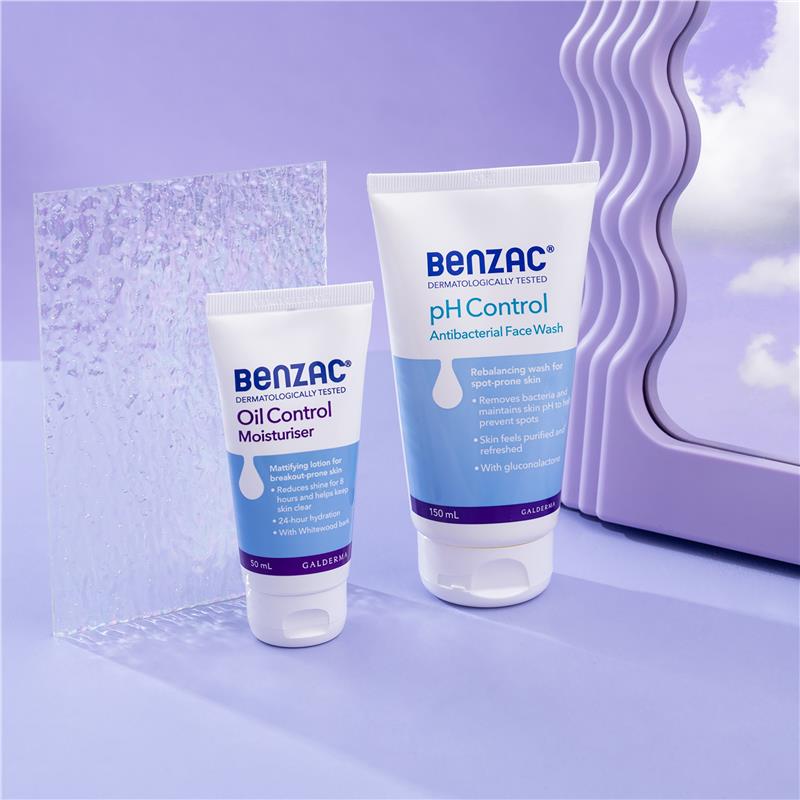 Load image into Gallery viewer, Benzac Oil Control Moisturiser 50ml
