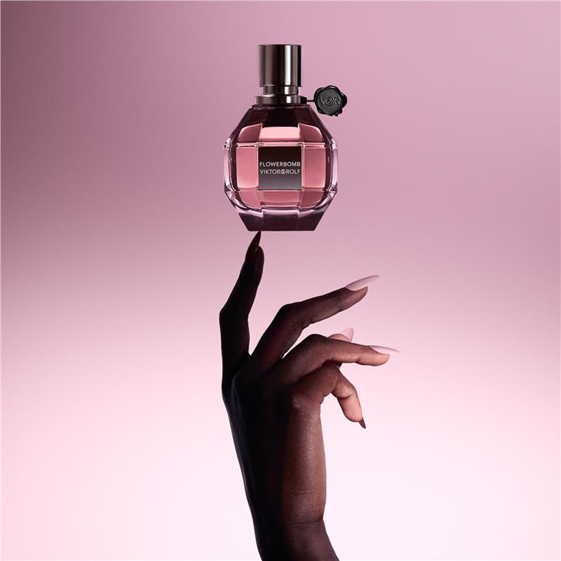 Load image into Gallery viewer, Viktor &amp; Rolf Flowerbomb Eau de Parfum 30ml
