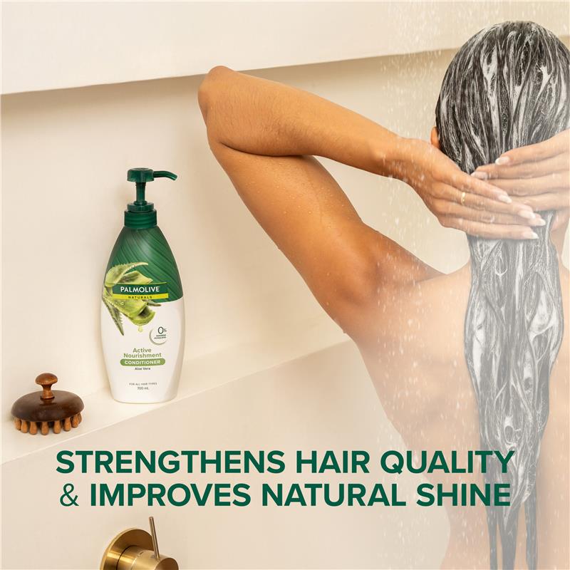 Load image into Gallery viewer, Palmolive Naturals Active Nourishment Normal Hair Conditioner Aloe Vera &amp; Fruit Vitamins 700mL
