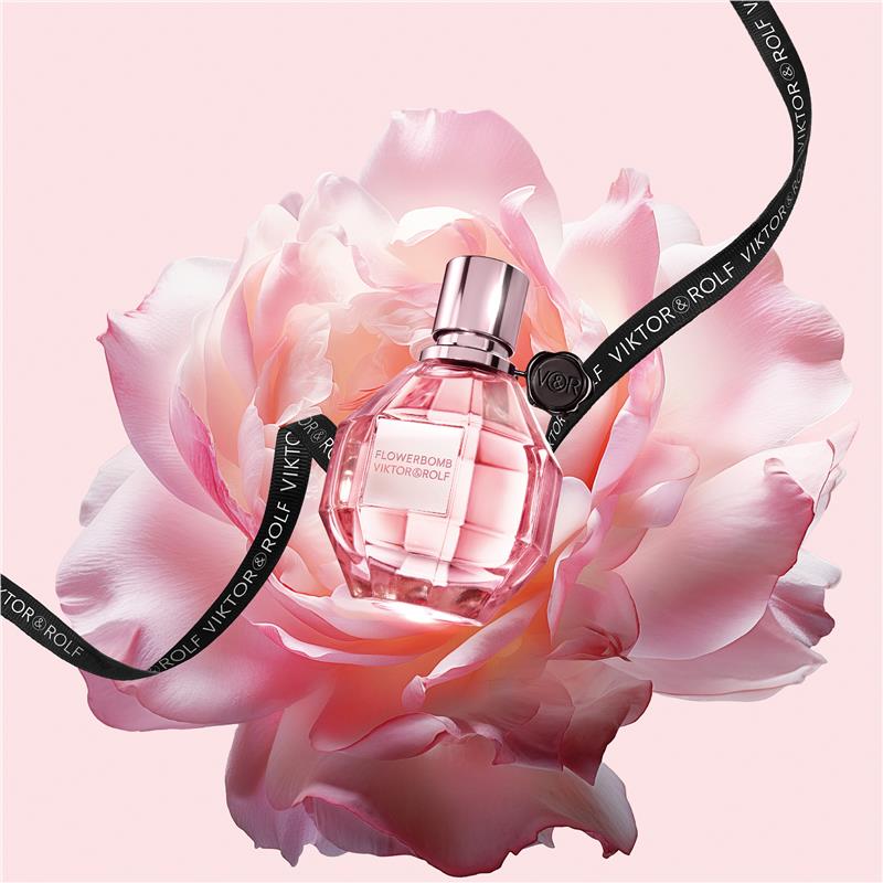 Load image into Gallery viewer, Viktor &amp; Rolf Flowerbomb Eau de Parfum 100ml
